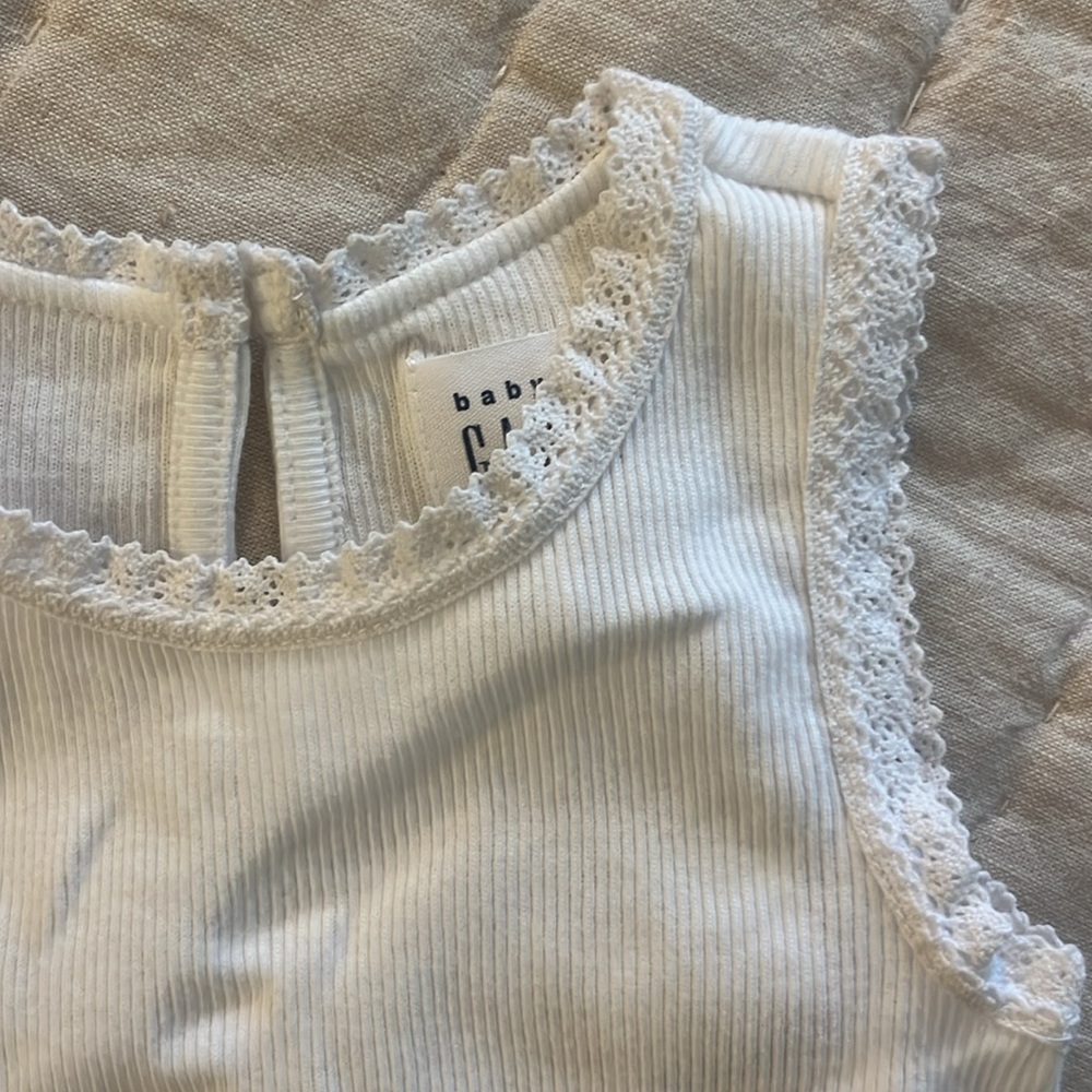 Baby Gap Lacy Detail Onsie - Picture 2 of 5
